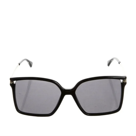 Givenchy Oversize Tinted Sunglasses - Picture 4 of 4
